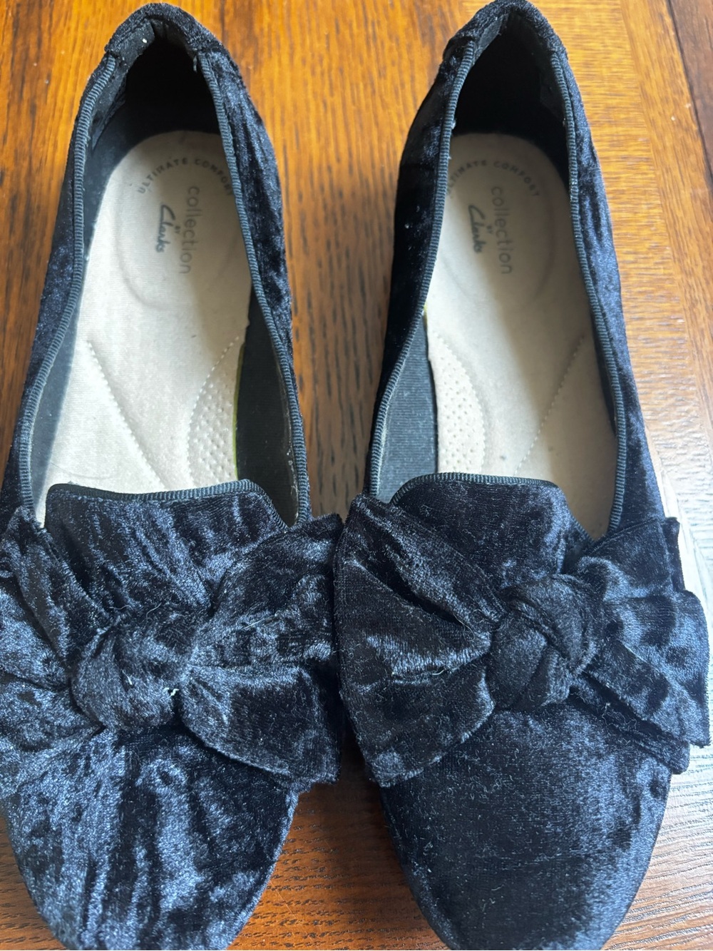 Clarks Gracelin Jonas flats in black velvet size 9
